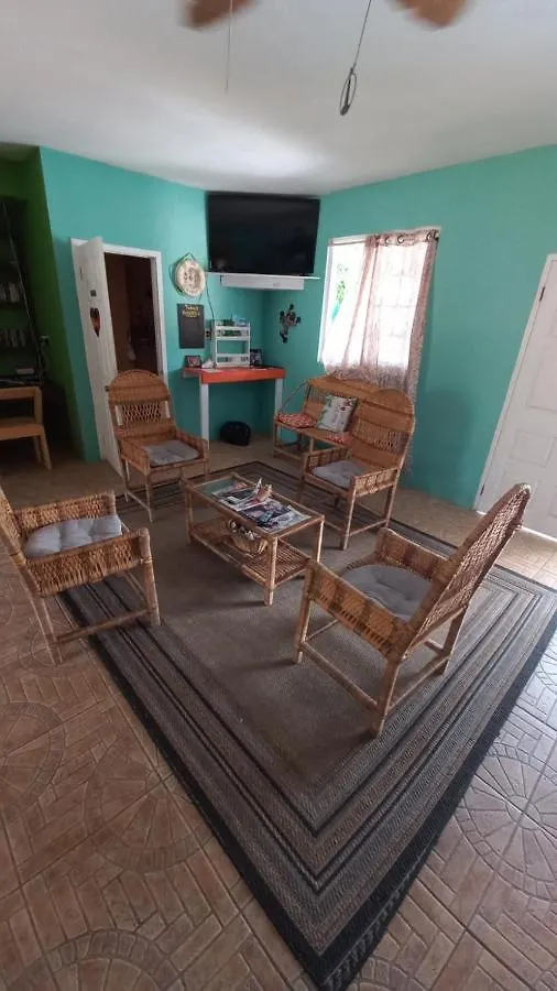 Castaways Villa Duncans Hotel